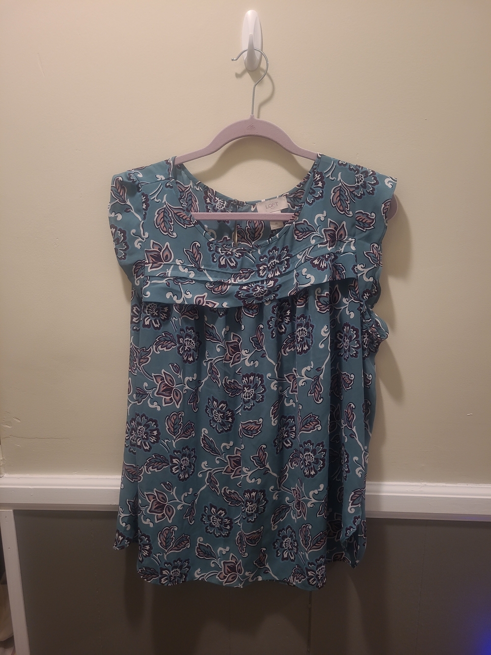 Loft Outlet Womens XL Layered Floral Sleeveless Green Blouse Overlay Neckline